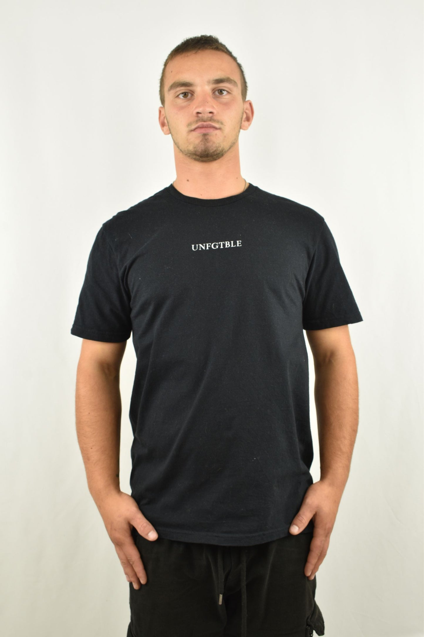 Oversized T-Shirt Breathtaking in der Frontansicht - nachhaltige Streetwear von unfgtble