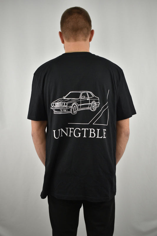 Oversized T-Shirt Car in Schwarz in der Rückansicht - nachhaltige Streetwear von unfgtble