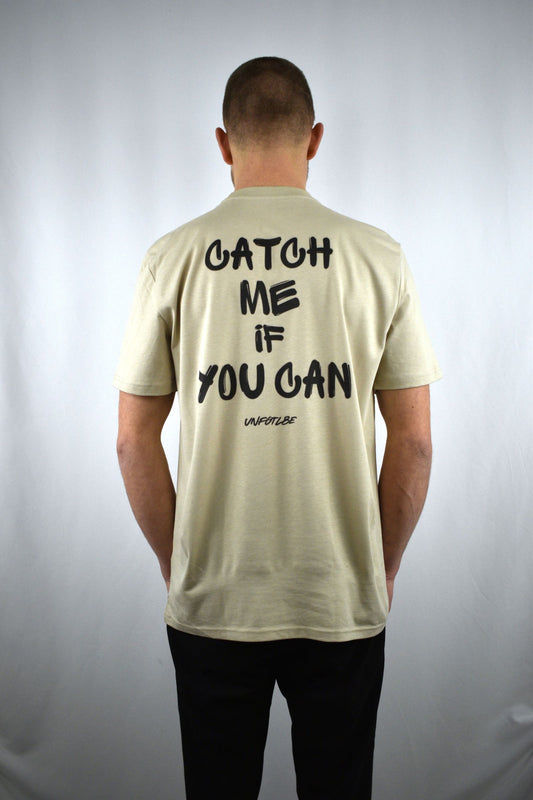 Oversized T-Shirt Catch me if you can in der Rückansicht - nachhaltige Streetwear von unfgtble